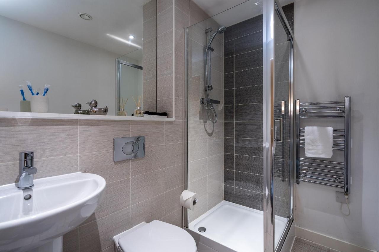 Cozy Stays The Exchange Manchester City Centre Солфорд Экстерьер фото